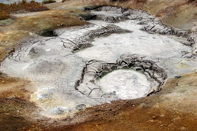 Кальдера вулкана Узон на Камчатке - туры и экскурсии на Камчатке