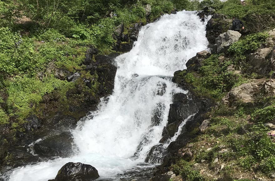 Водопад на Вулкане Вачкажец - туры и экскурсии на Камчатку